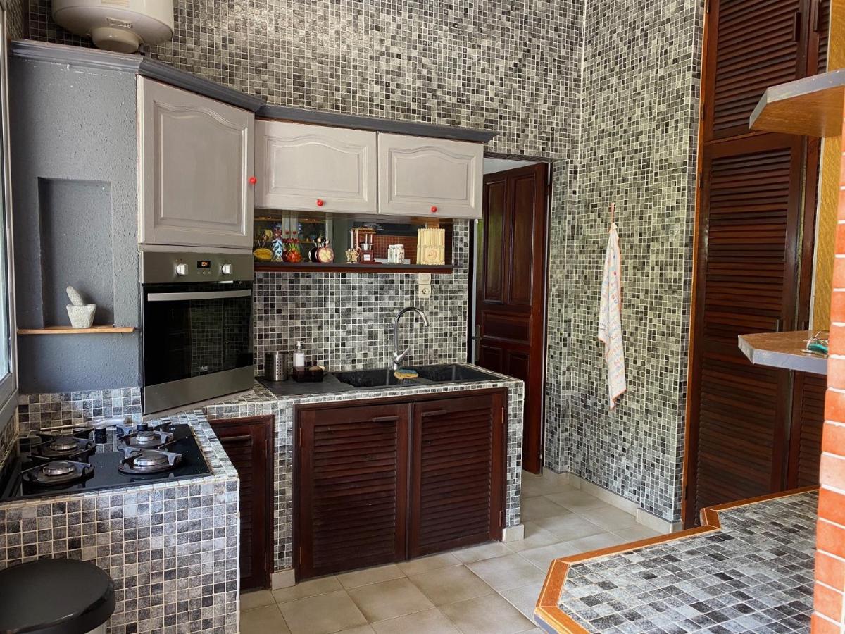 Villa & Bungalow 'Coco Des Sables' Les Pieds Dans L'Eau لا سالين لو باين المظهر الخارجي الصورة